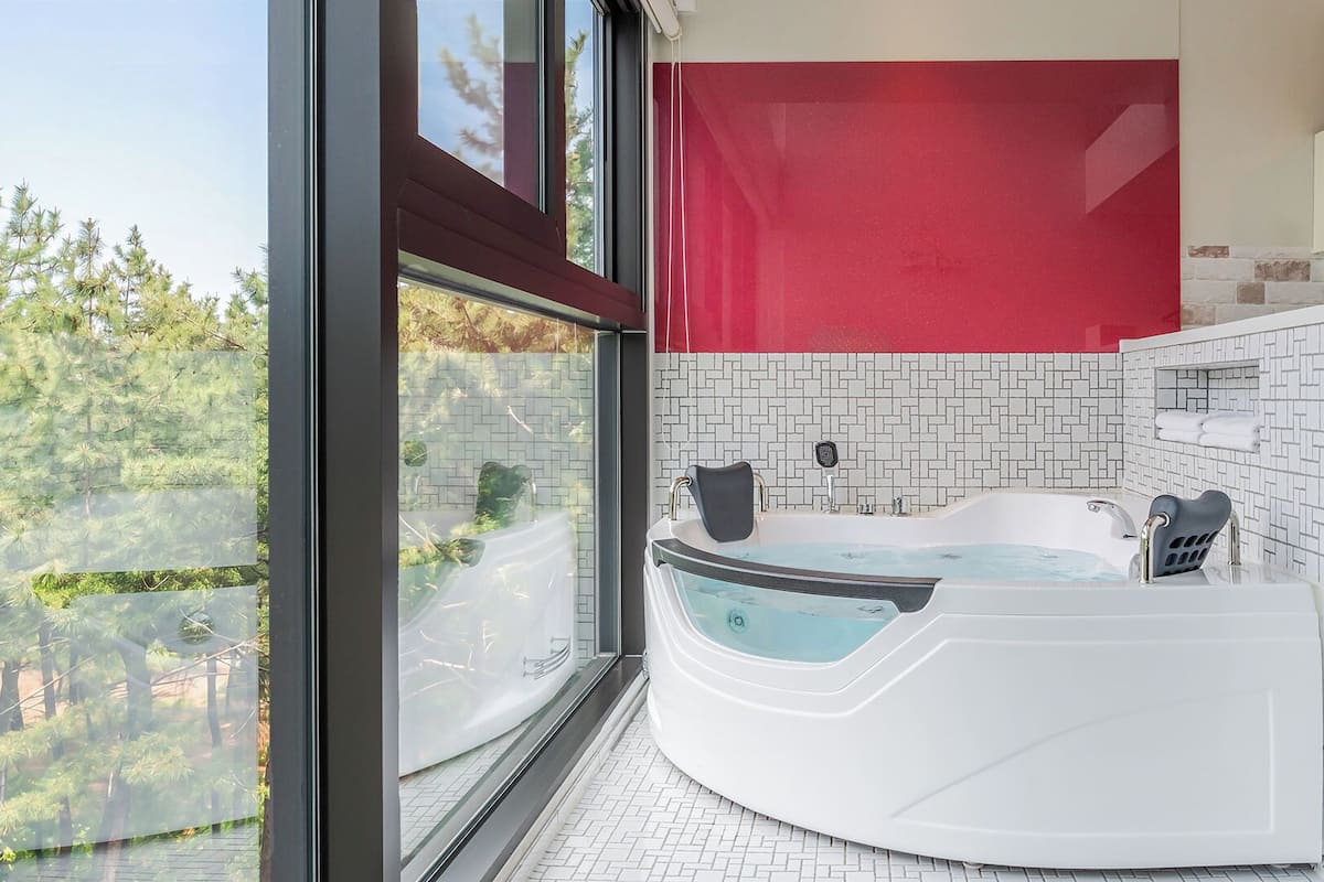 Basic Room, 1 Bedroom (Spa 303 (Ocean View)) | 1 bedroom, free WiFi