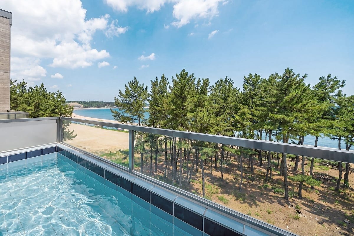 Basic-Zimmer, 1 Schlafzimmer (Pool Villa 301 (Spa, Outdoor pool)) | 1 Schlafzimmer, kostenloses WLAN