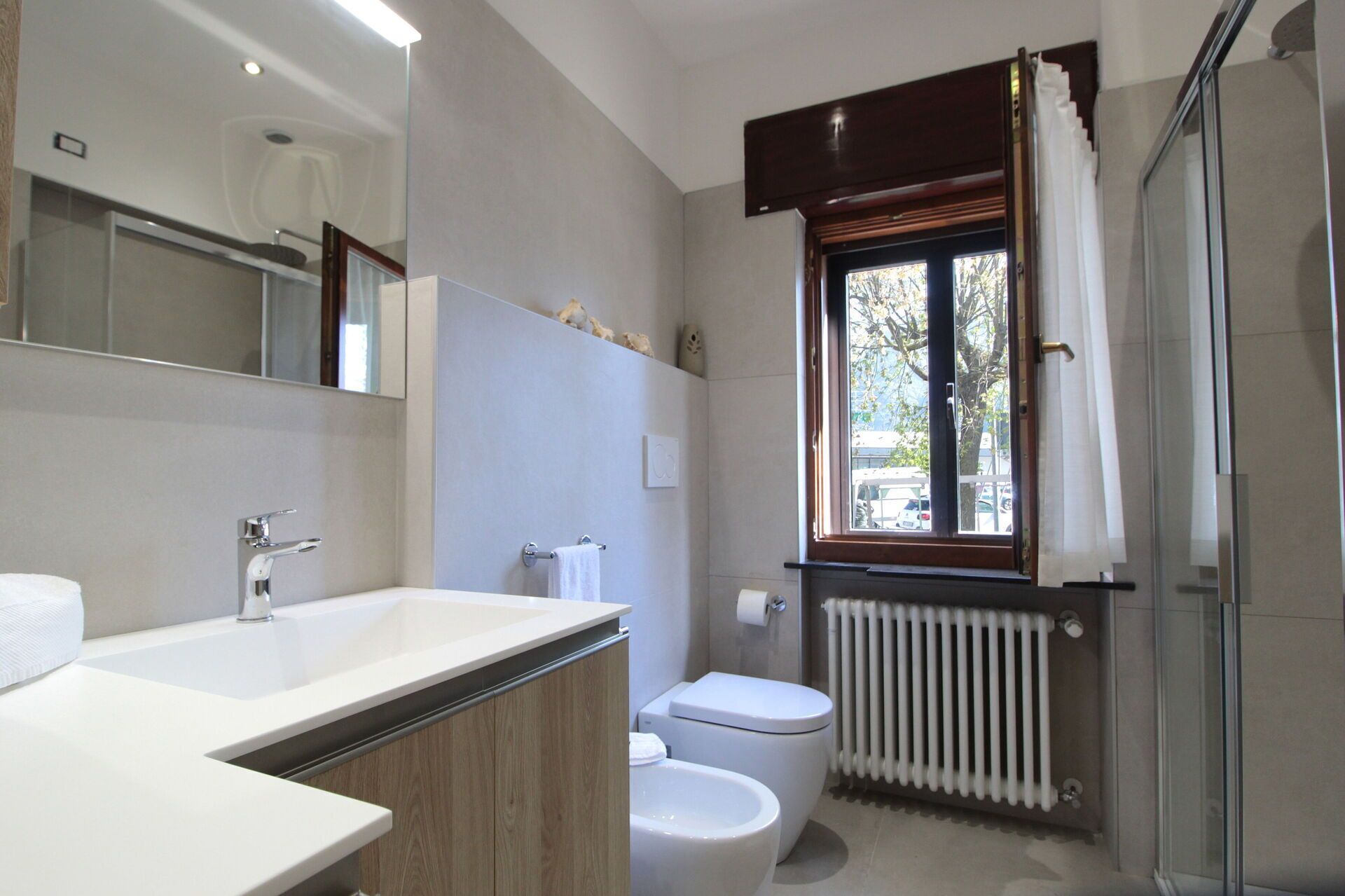 Doccia, asciugacapelli, bidet