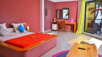 Superior Double Room, Sea View | In-room safe, soundproofing, free WiFi