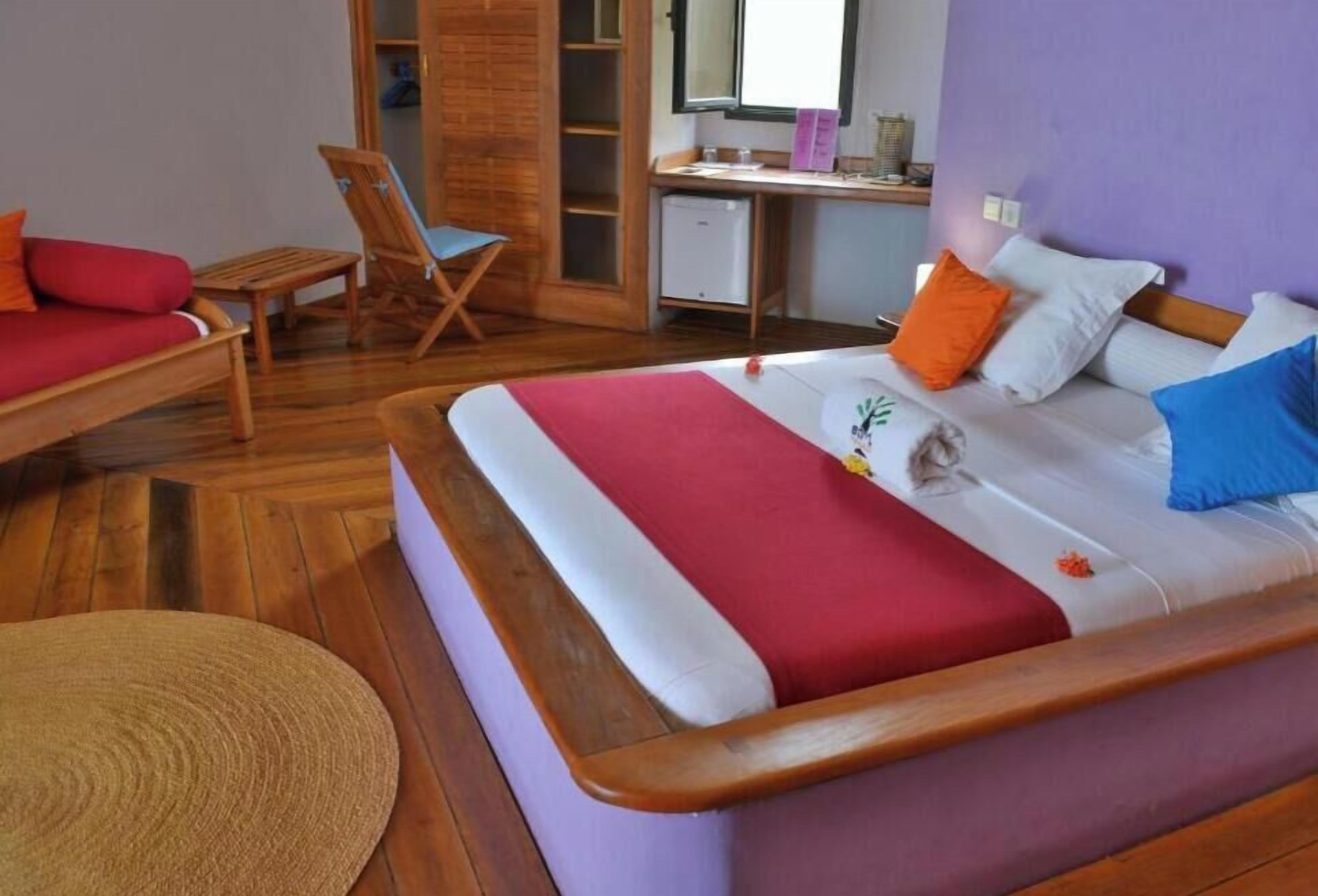 In-room safe, soundproofing, free WiFi