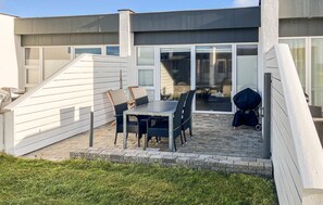 Outdoor dining - Amazing home in Vestervig with sauna (Vestervig)