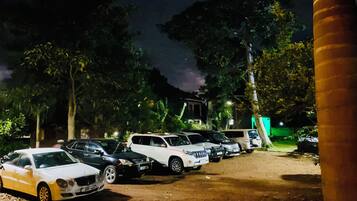 Parkir mandiri gratis