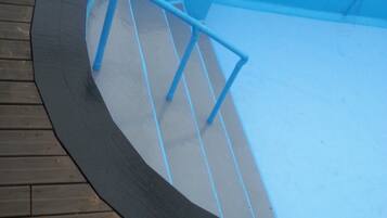 Piscine couverte, piscine extérieure