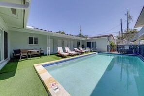 Pool - 1 Mi to Pompano Beach! Couple’s Retreat w/ Pool (Pompano Beach)