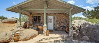 'Inn the Boulders' Peaceful Yarnell Escape