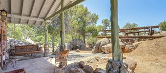 'Inn the Boulders' Peaceful Yarnell Escape
