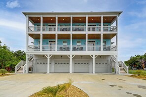 Exterior - Coastal Views & Hot Tub! Sneads Ferry Getaway (Sneads Ferry)
