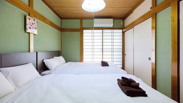 Family House, 2 Bedrooms, Non Smoking | Blackout drapes, free WiFi