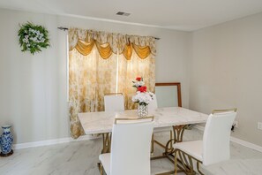 Dining - Walkable Riverdale Park Retreat w/ Gazebo! (Riverdale)