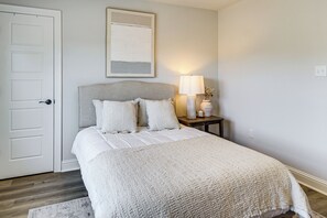 Desk, iron/ironing board, travel cot, Internet - < 1 Mi to Beach! Family-Friendly Gulfport Retreat (Gulfport)
