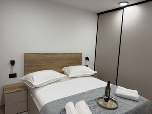 Deluxe House, Sea View - Sunset luxury apartment (Tučepi)