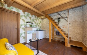 Interior - Awesome home in Marina (Marina)