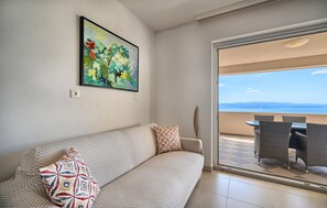 Smart TV - Amazing apartment in Bast with house sea view (Bast)