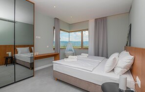 Free WiFi - Beautiful home in Zmijavci with sauna (Zmijavci)
