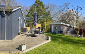 Outdoor dining - 3 bedroom amazing home in Ebeltoft (Ebeltoft)