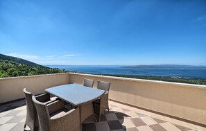 Outdoor dining - Amazing apartment in Bast with WiFi (Bast)