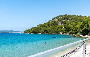 Beach nearby - Lovely home in Zaboric with private swimming pool, can be inside or outside (Zaboric)