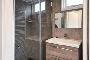 Shower - De Wiltzangh - Boschborg Lodge | 4p (Ruinen)