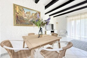Dining - VILLA AZALEE – Numana, stunning three-room apartment with 500 square meters of garden (Numana)