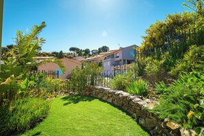 Property grounds - Modern villa with sea view in Collioure (Collioure)