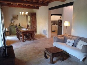 TV - Historic Provençal farmhouse in Mouriès (Mouriès)