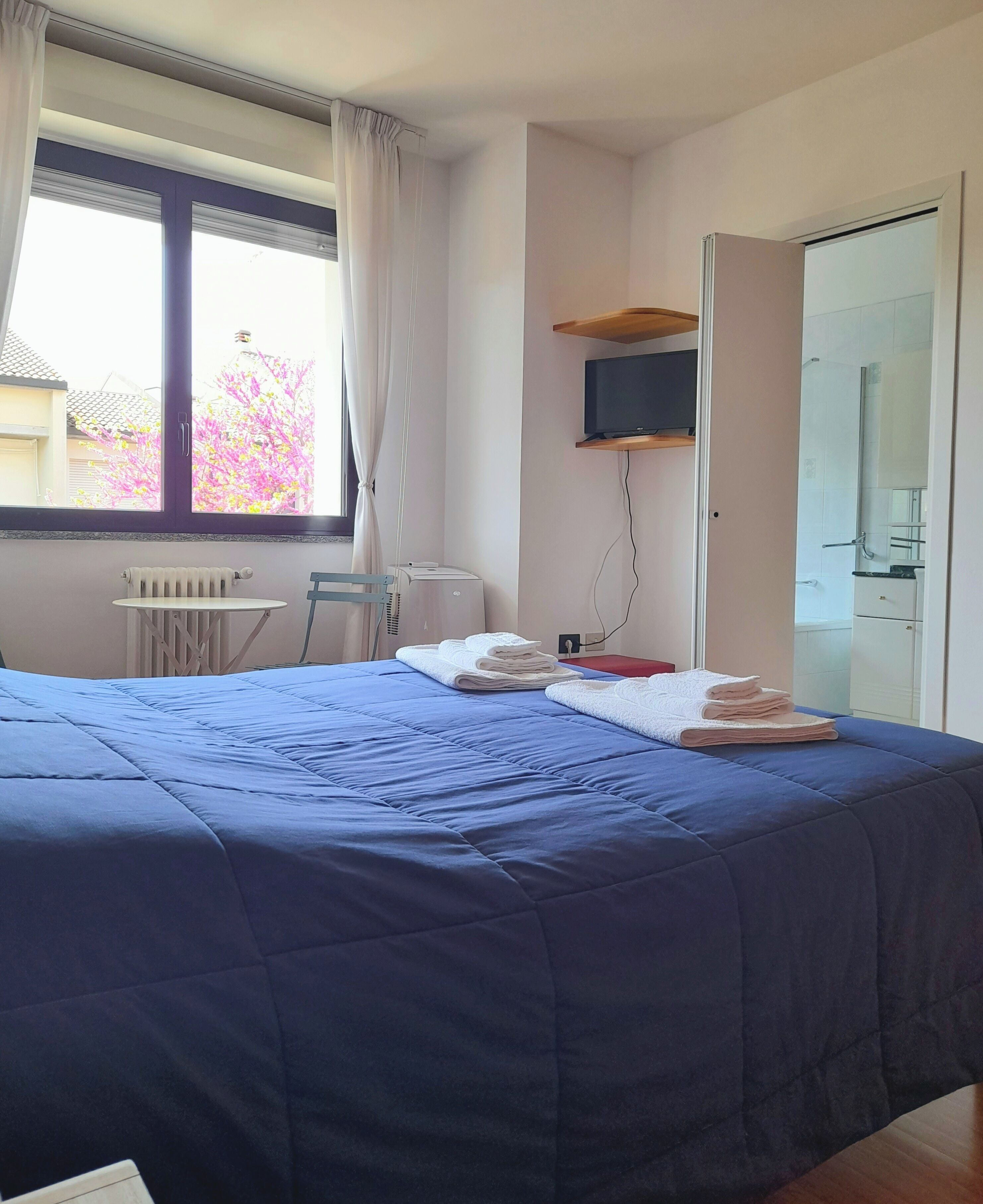 Double or Twin Room, Private Bathroom | Desk, laptop workspace, free WiFi