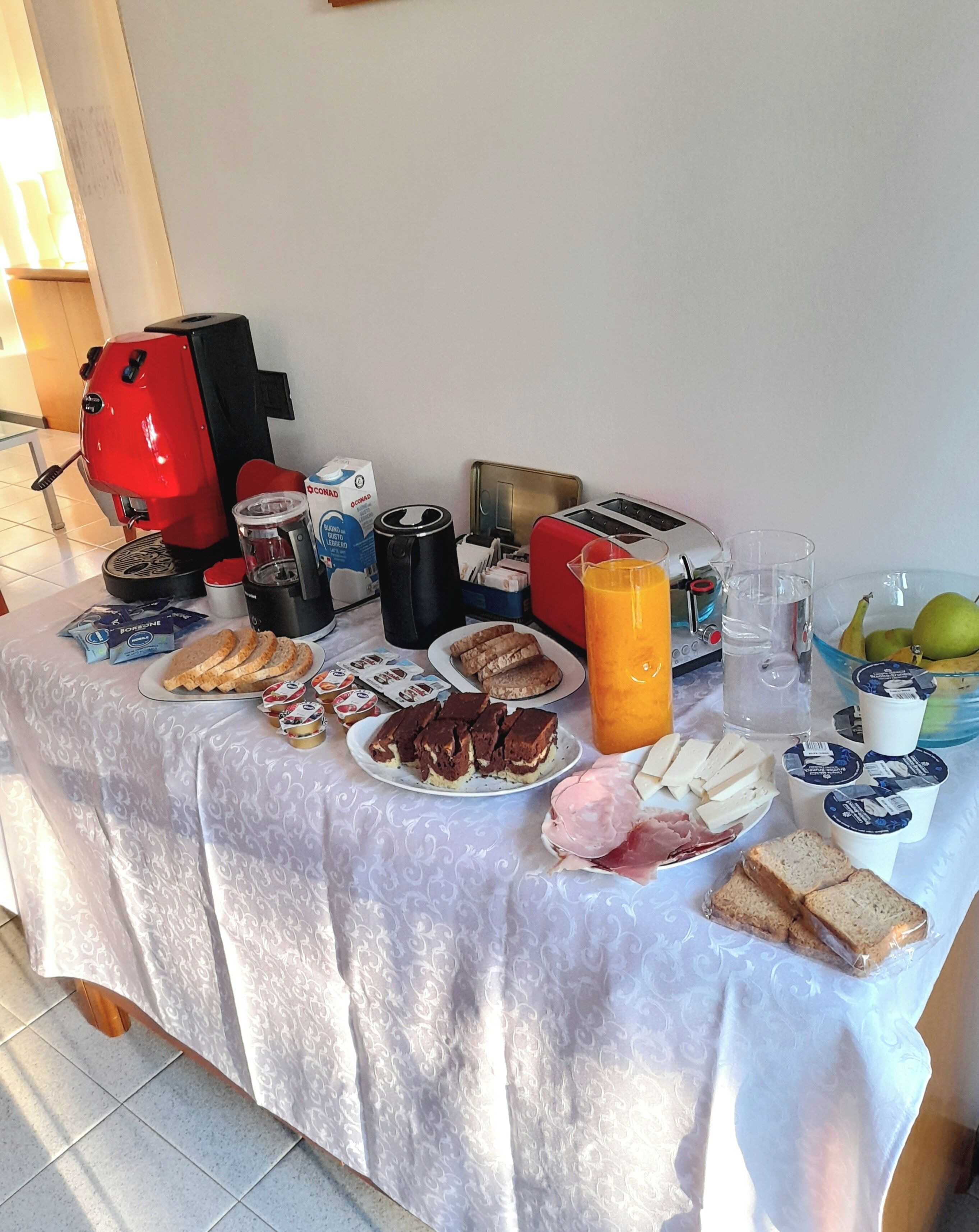 Daily buffet breakfast for a fee