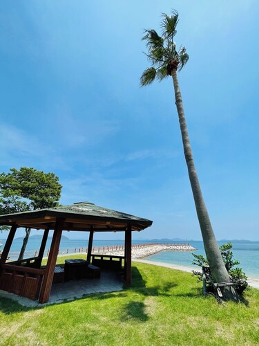 The ocean view from the window is amazing / Oshima District Yamaguchi