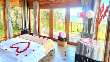 Comfort Cabin, Hill View