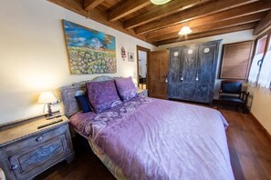 Iron/ironing board, WiFi, bed sheets - Casa Delia, casa de pueblo (Sienra)