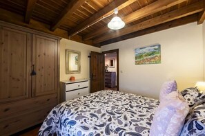 Iron/ironing board, WiFi, bed sheets - Casa Delia, casa de pueblo (Sienra)