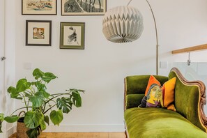 Interior - New listing! Contemporary 2LVL 1BR Loft, Walworth (London)