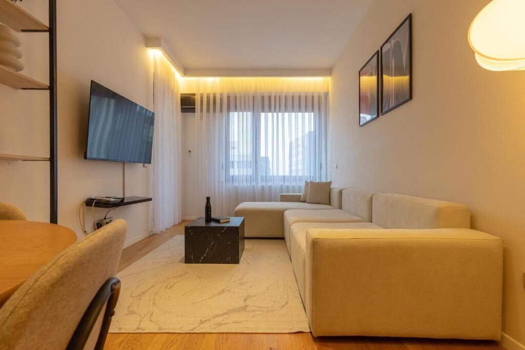 Premier Apartment, City View | Living area