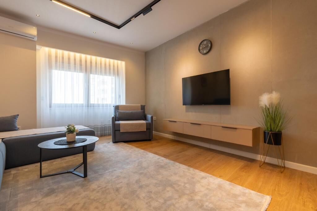 City Apartment, City View | Living area
