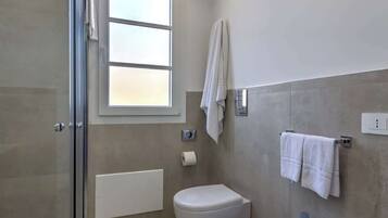 Een douche, een haardroger