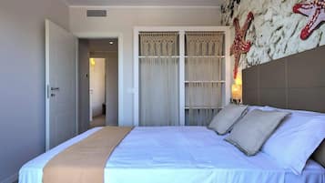 WiFi, bed sheets