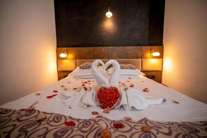 In-room safe, soundproofing, iron/ironing board, free WiFi - Hotel Corsa Managalia (Mangalia)