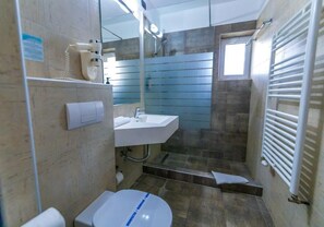 Bathroom - Hotel Corsa Managalia (Mangalia)