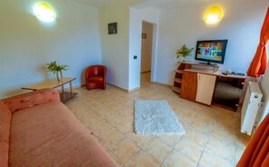 Suite, Balcony, Sea View | Living area | Printers - Hotel Corsa Managalia (Mangalia)