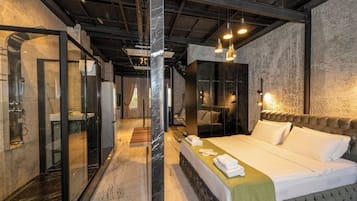 Suite Royal, vistas a la ciudad | Escritorio y wifi gratis