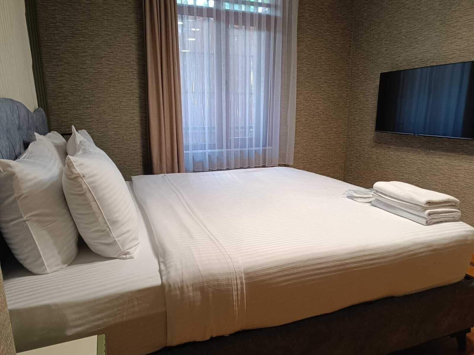 Studio Suite Ground Floor | Escrivaninha, Wi-Fi de cortesia