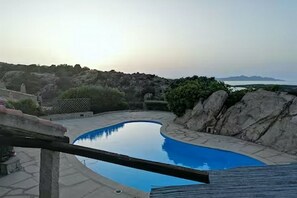 Pool - Cozy and bright 80 square meters apartment, perfect for four people, located on the first floor of a condominium with a swimming pool (no elevator).The property is located in Liscia di Vacca, a short distance from Porto Cervo, reachable by car or public  (Liscia di Vacca)