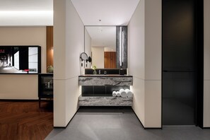 Single Room | Bathroom