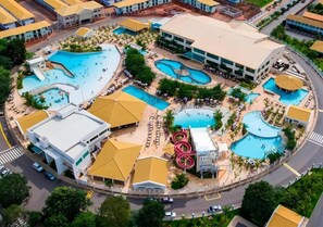 12 piscinas al aire libre