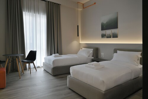 Cosmos Luxury Studio Suites