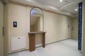 Interior - Stern Hotel Karaköy (İstanbul)