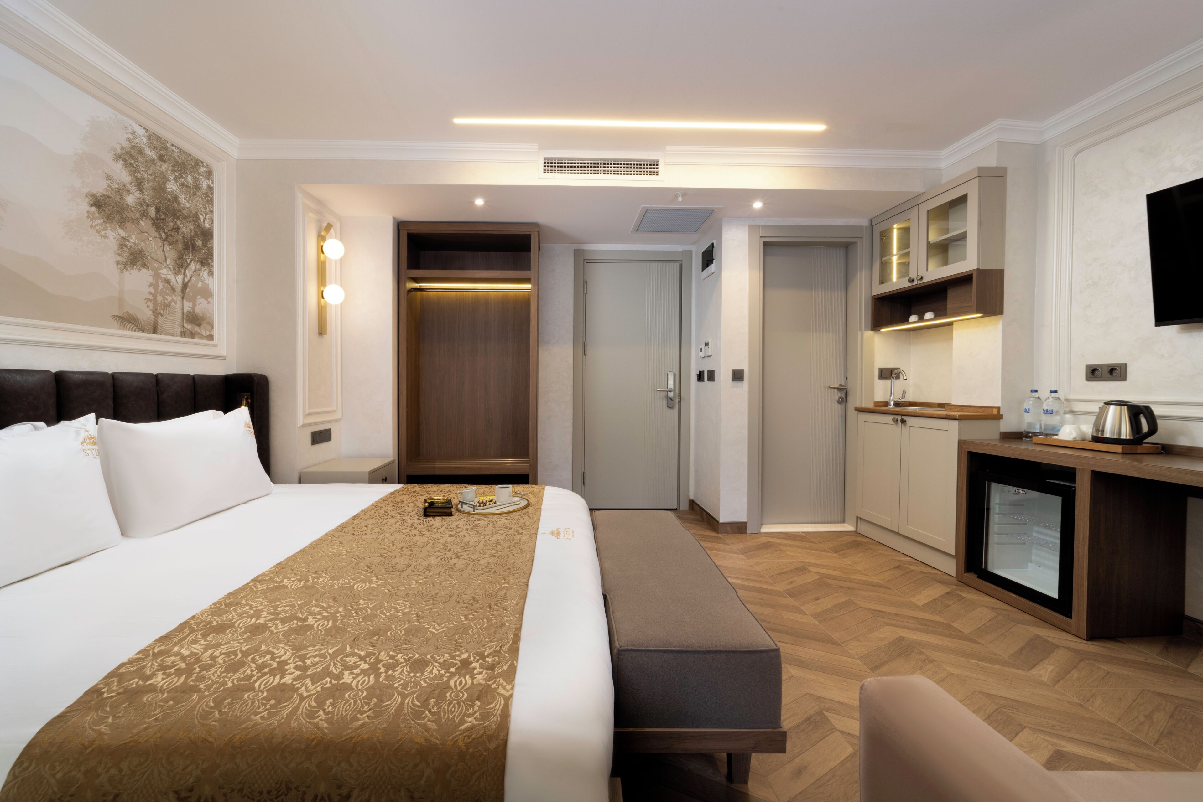 Deluxe Double Room, 1 Bedroom, Non Smoking, City View | WiFi (free)