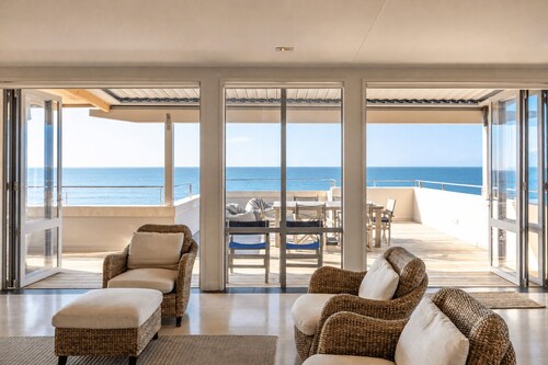 The Penthouse On The Beach at The Sands (11) - The Penthouse On The Beach is a bright, elevated apartment above Onetangi Beach with wide sea views across the bay. Open plan living flows to a large north-facing deck set up for outdoor dining and relax