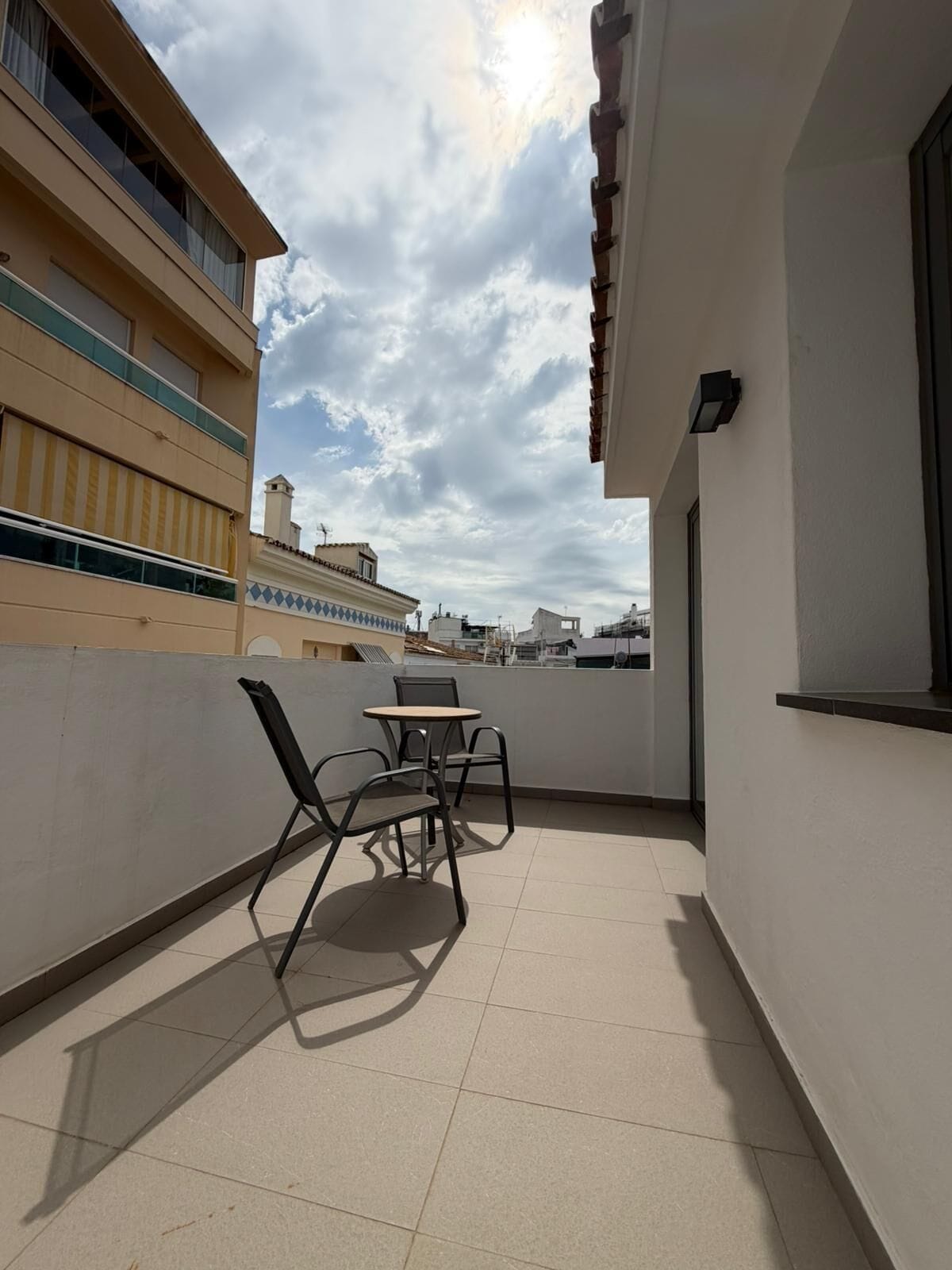 Suite Supérieure, vue ville | Restauration extérieure